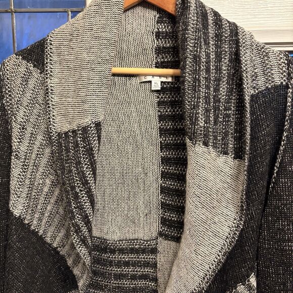 Cabi Shadow XL Patchwork Shawl Collar Chunky Knit Cardigan Sweater Black/White - Picture 7 of 15